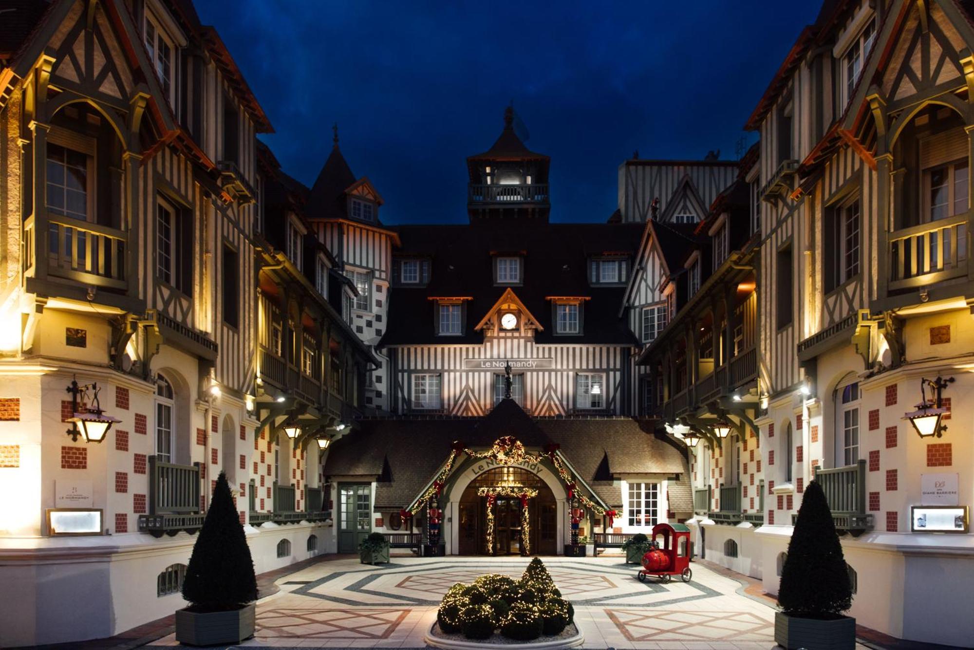 Hotel Barriere Le Normandy Deauville Exterior photo